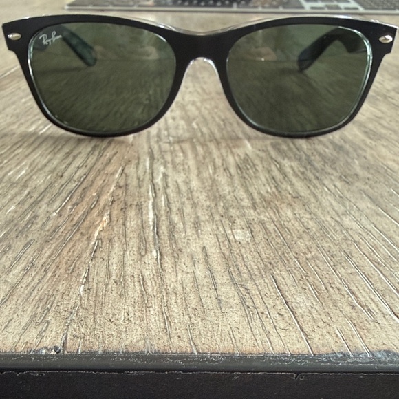 Ray-Ban Classic New Wayfarer Black Sunglasses ?️ with Case main image 10